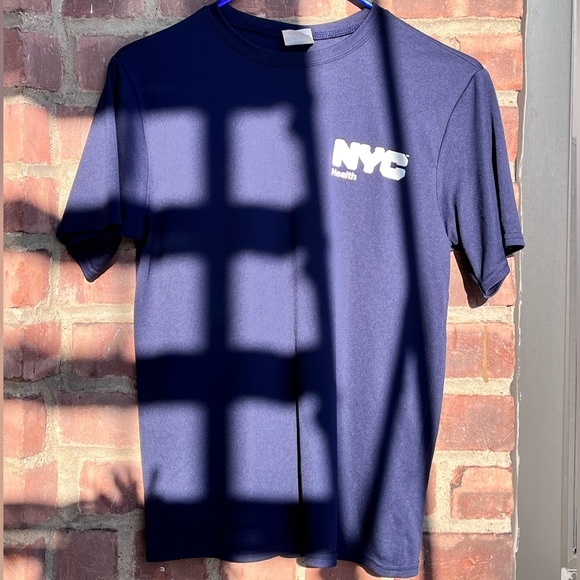 Navy Blue Boys Large NYC Health Tshirt - Picture 1 of 3